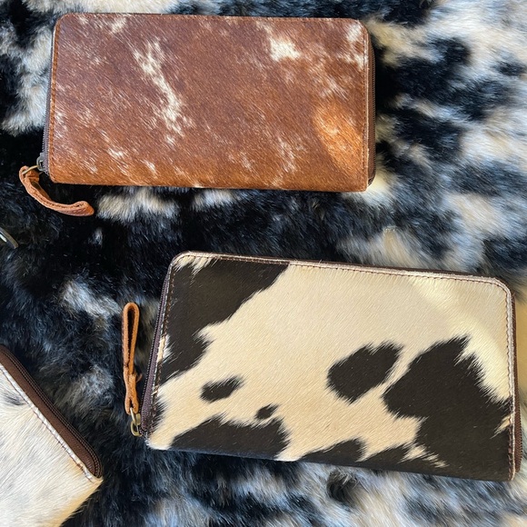 COW HIDE WALLET, VEGAN LEATHER HAIR ON HIDE - Picture 5 of 5